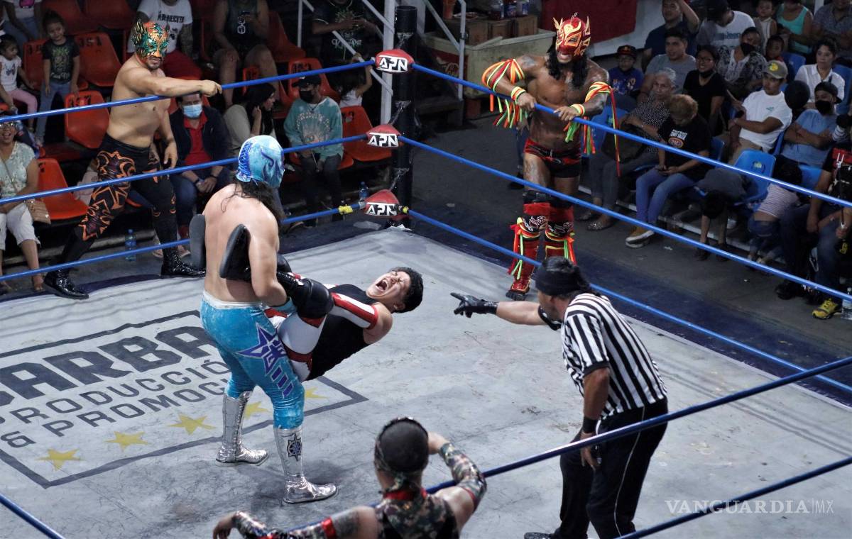 $!Star Jr puso a sufrir al ídolo saltillense Devil Boy.