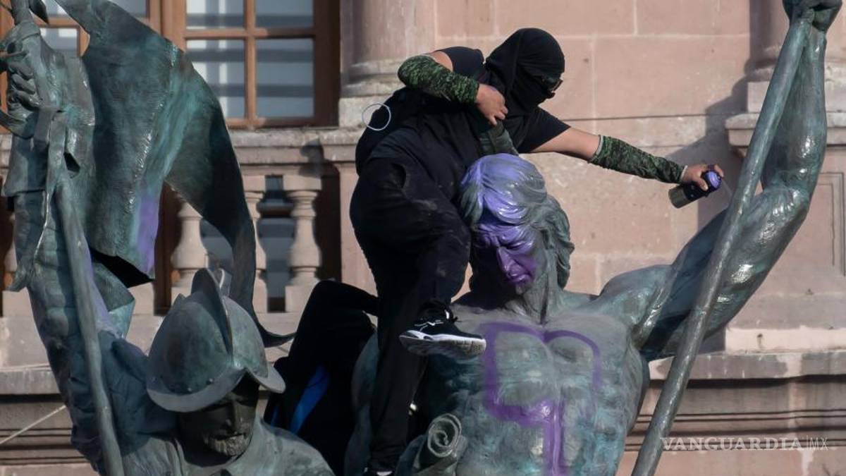 8M: Entre el dolor y la rabia con el grito de “Ni una más” miles de mujeres toman las calles en México (fotos)