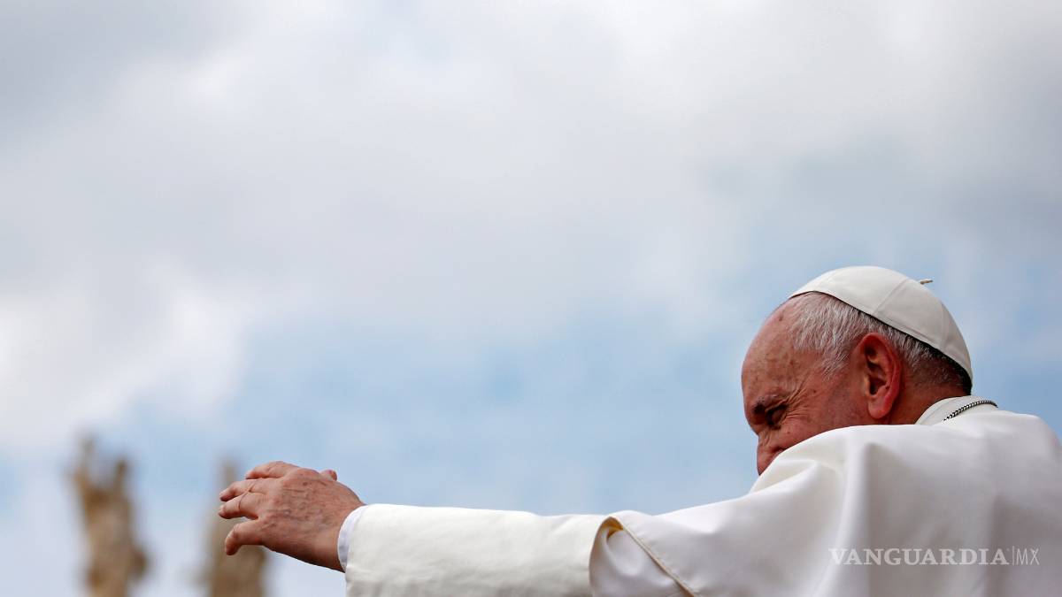 Papa Francisco es acusado de ser un hereje por un grupo de 19 sacerdotes