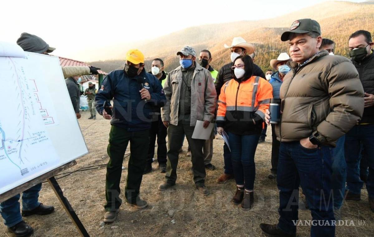 $!Autoridades y voluntarios no paran: continúa combate por sofocar fuego en Sierra de Arteaga (fotogalería)
