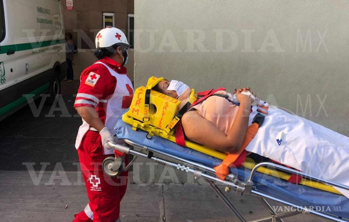 $!Choque frontal en Ramos Arizpe deja dos lesionados