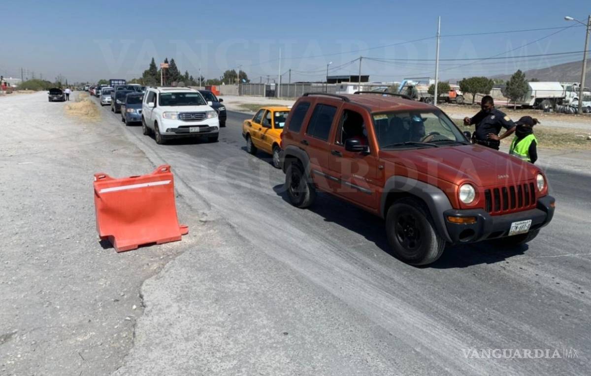 $!Pese a incendio, paseantes buscan entrar a Sierra de Arteaga; filtro en Bella Unión se los impide