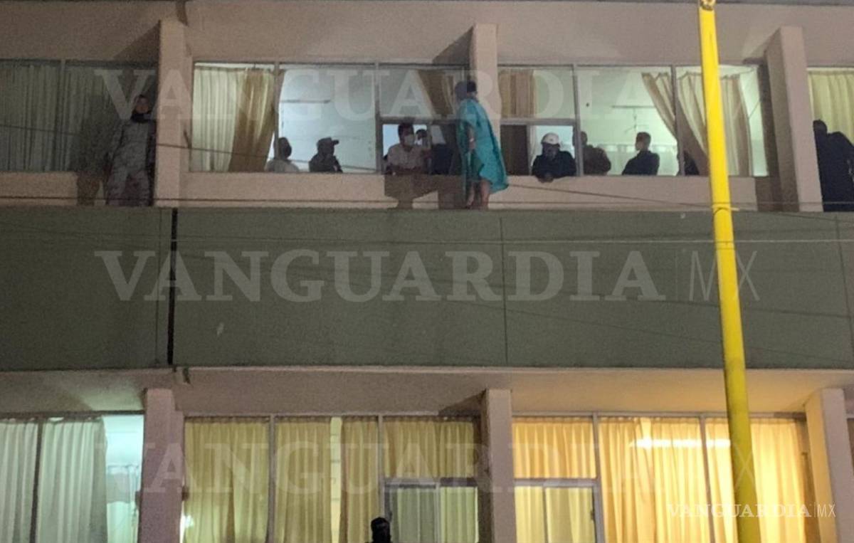 $!Frustran suicidio en la clínica 2 del IMSS en Saltillo; mujer intentó lanzarse del ‘cuarto piso’