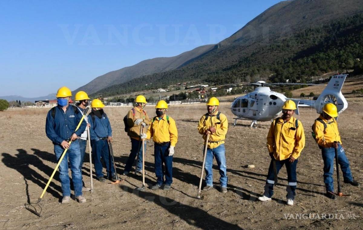 $!Autoridades y voluntarios no paran: continúa combate por sofocar fuego en Sierra de Arteaga (fotogalería)