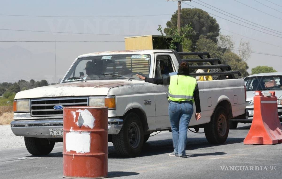 $!Pese a incendio, paseantes buscan entrar a Sierra de Arteaga; filtro en Bella Unión se los impide