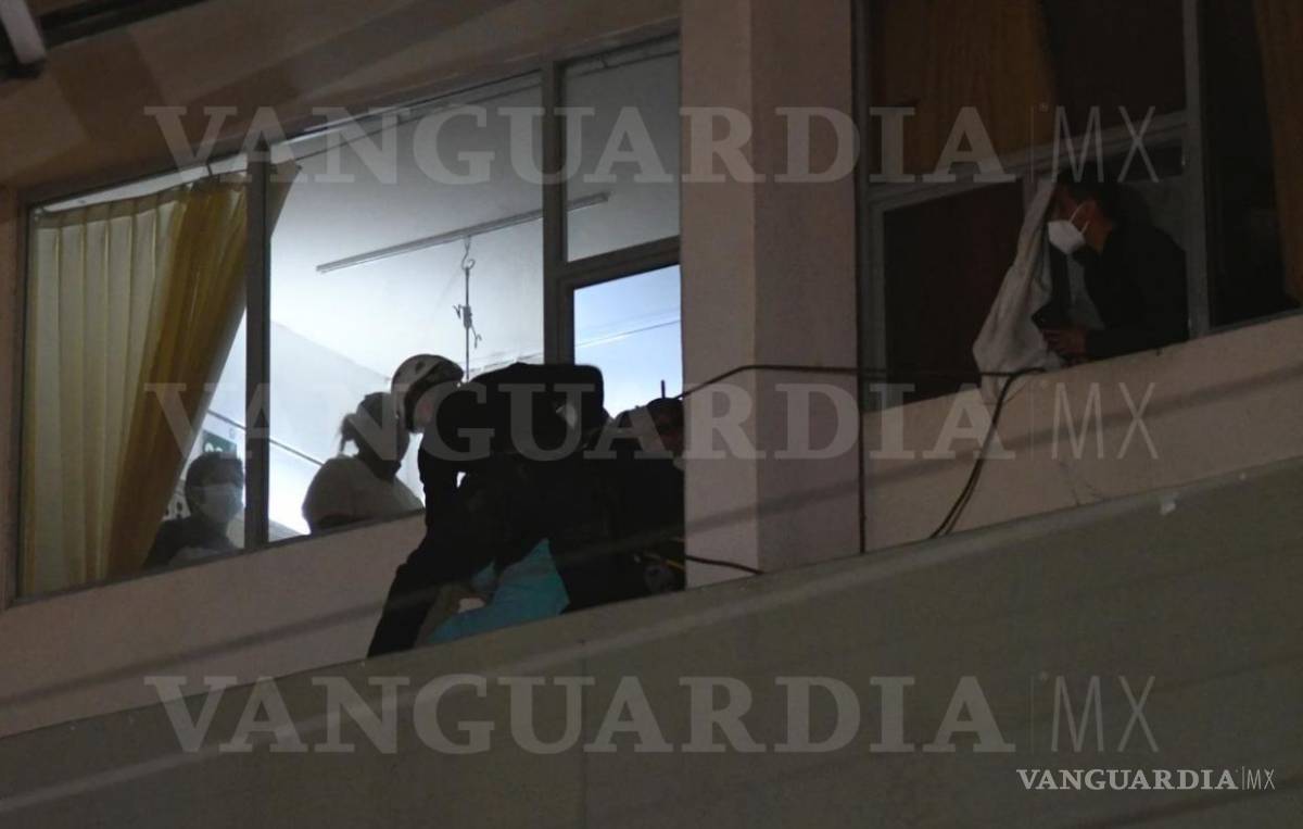 $!Frustran suicidio en la clínica 2 del IMSS en Saltillo; mujer intentó lanzarse del ‘cuarto piso’