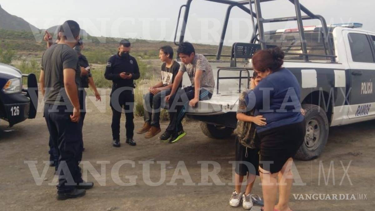 Rescatan a tres niños de morir ahogados en arroyo de Ramos Arizpe