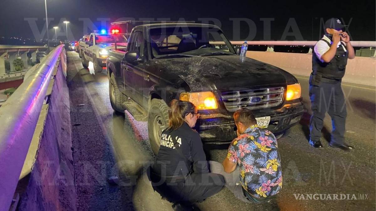 Héroes impiden suicidio de joven en el distribuidor 'El Sarape' de Saltillo