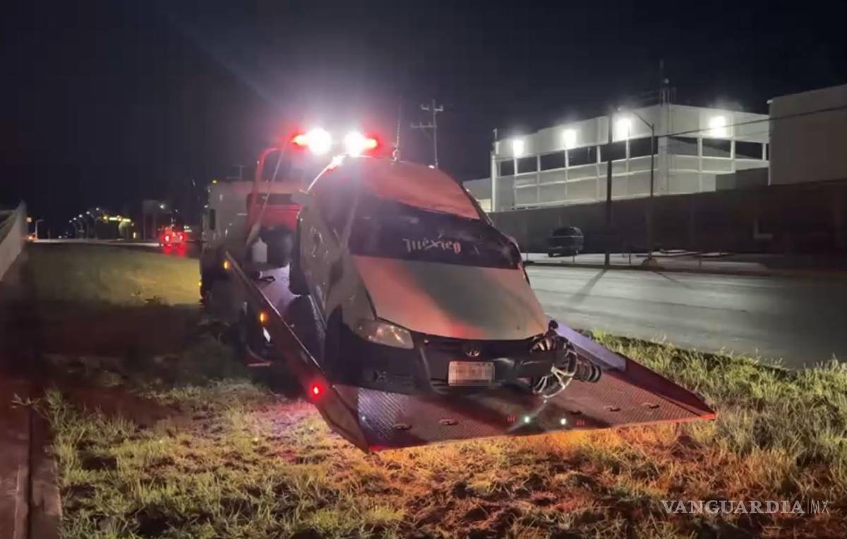 $!El automóvil fue trasladado a un corralón, donde permanecerá bajo resguardo hasta que su propietario acredite la posesión legal de la unidad y cubra las multas e infracciones correspondientes.