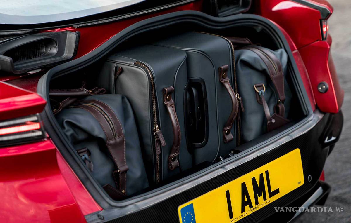 $!Aston Martin DBS Superleggera, un Gran Turismo muy rápido y muy elegante