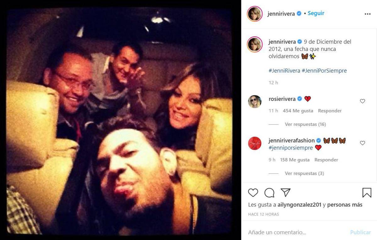 $!Última fotografía subida a redes de Jenni acompañada de su equipo, momentos antes de la tragedia.