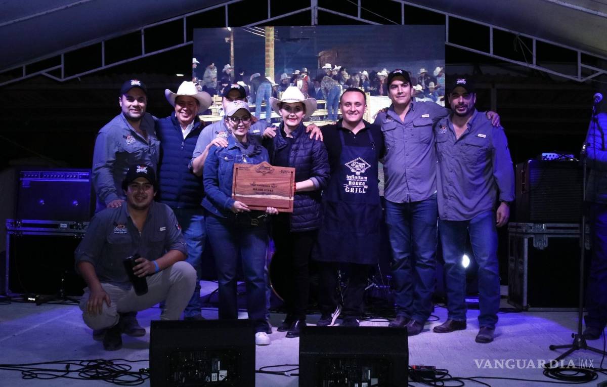 $!Los Tornados, equipo originario de Sabinas, se llevó el premio a Mejor Stand.