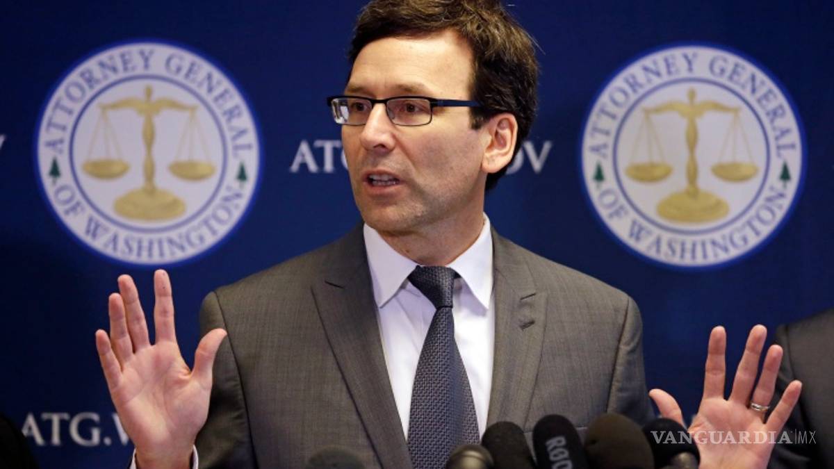 Fiscales demócratas dan la pelea contra restricciones migratorias