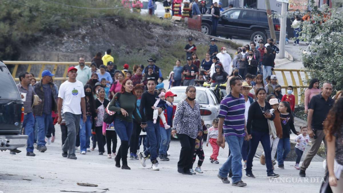 A 50 años del trenazo de Puente Moreno, Obispo de Saltillo bendice tumbas