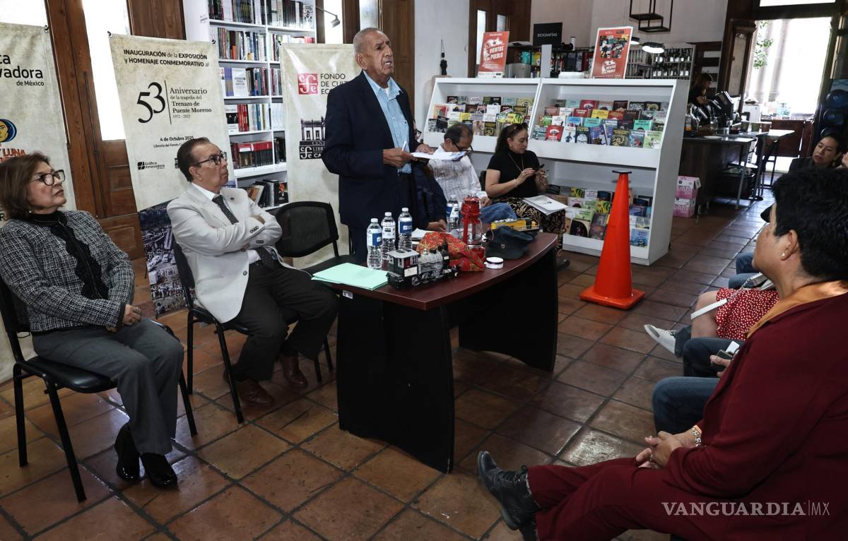 $!Sobrevivientes y familiares de víctimas del Trenazo de Puente Moreno asistieron a la exposición en la Librería Carlos Monsiváis, rememorando los hechos de 1972.