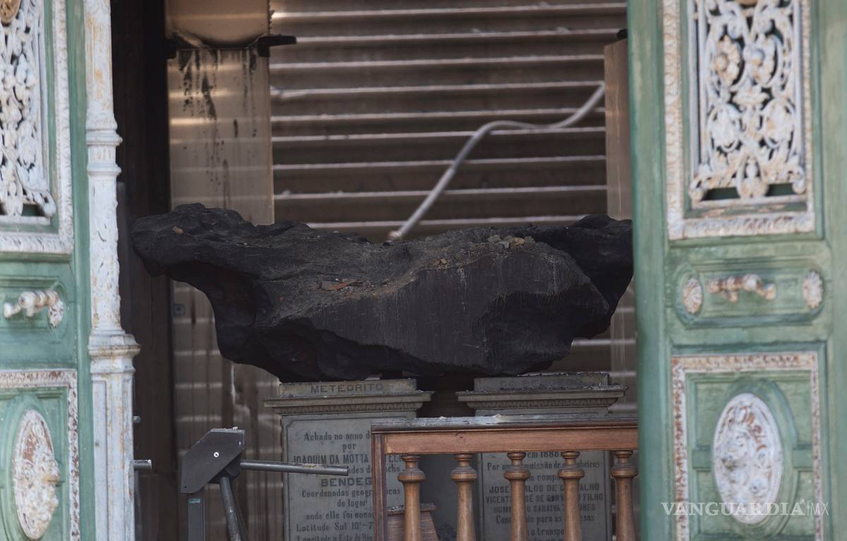 $!Voraz incendio destruye el Museo Nacional de Brasil y pierde gran parte de su acervo (Fotogalería)