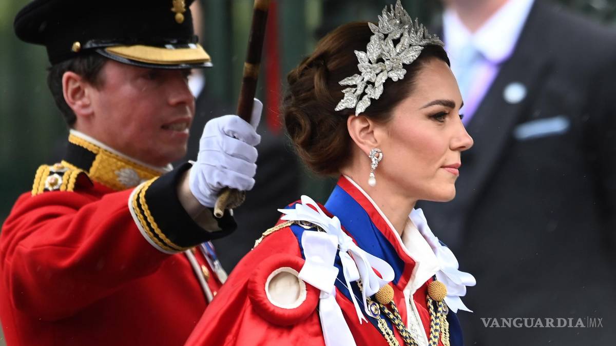 Así inicia el reinado del Carlos III tras una larga espera para ser el monarca británico (fotos)