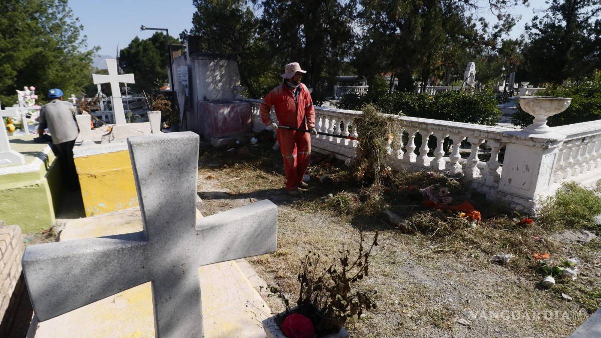 Protección Civil refuerza medidas de seguridad en los panteones de Saltillo para el Día de Muertos