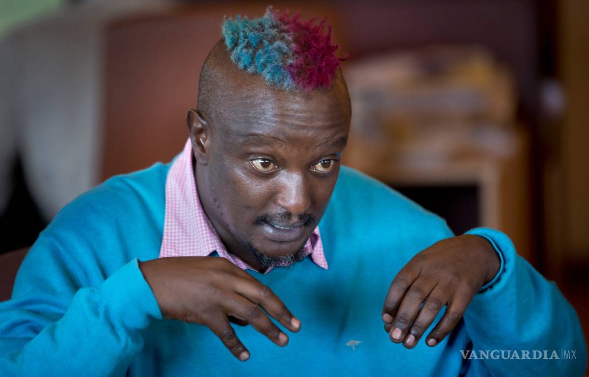 $!Binyavanga Wainaina, el escritor y activista LGTBI, fallece en Kenia