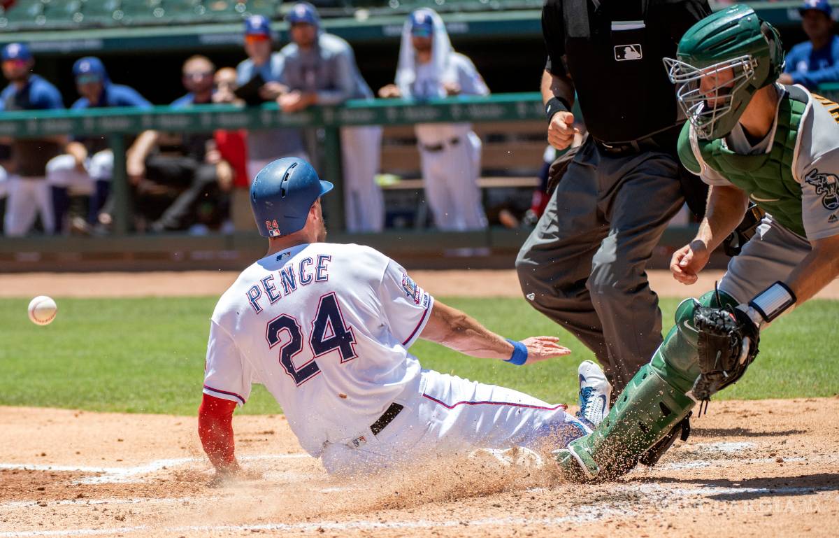 $!Rangers pega un par de 'vuelacercas' y le gana a los Atléticos