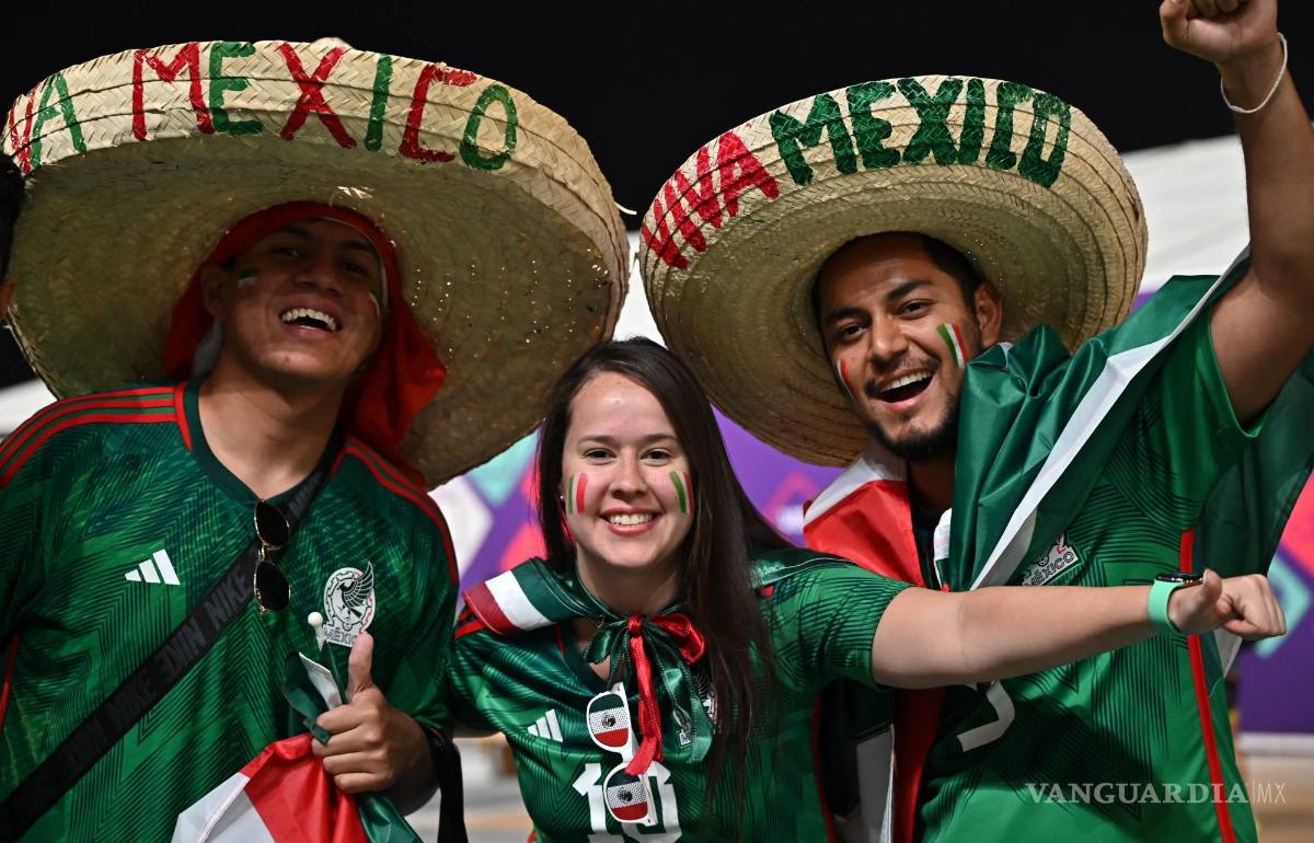 $!Seguidores de México antes del partido de fútbol del grupo C de la Copa Mundial de la FIFA 2022 entre México y Polonia en el Estadio 947 en Doha, Qatar.