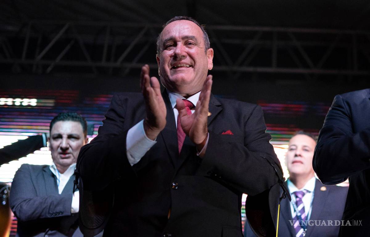 $!Pobreza, violencia y migración son los retos de Alejandro Giammattei, el nuevo presidente de Guatemala