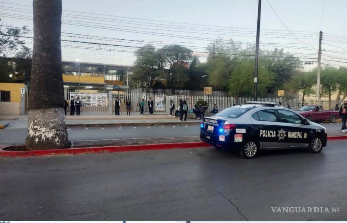 $!policías preventivos y de tránsito efectuaron recorridos de seguridad por distintos planteles educativos.