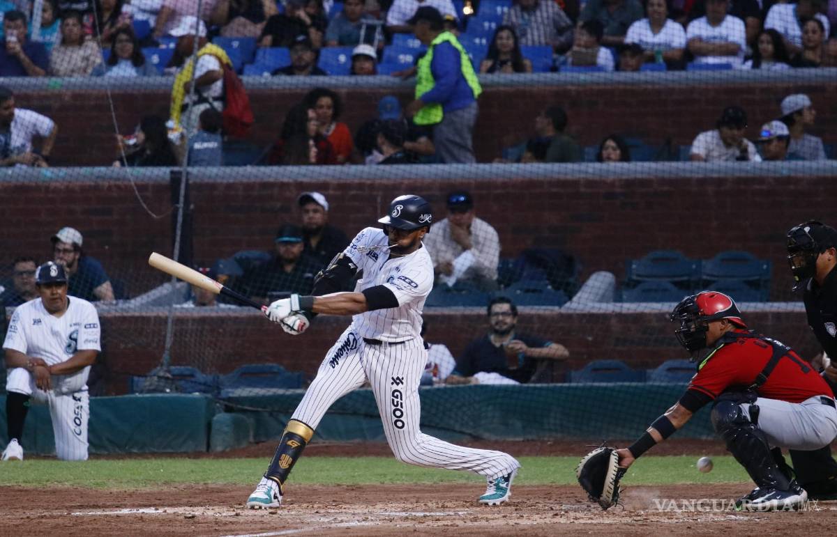 $!Batazos constantes fue lo que metió el Dragón del Norte en el duelo.