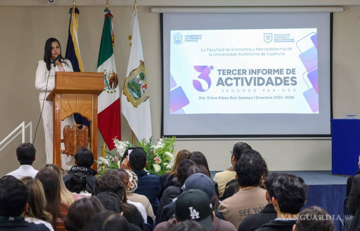 $!Grace Aileen Ruiz Santoyo rindió su tercer infrorme al frente de la Facultad de Economía y Mercadotenia.
