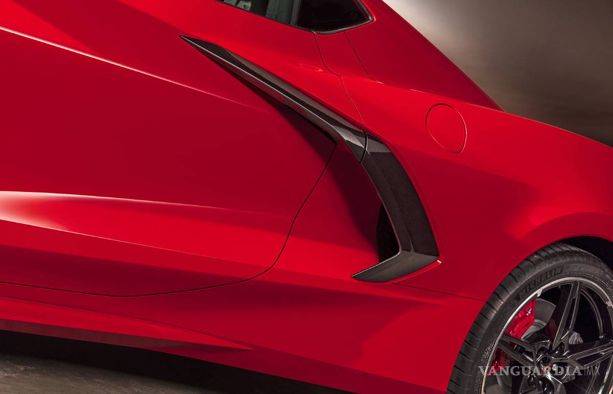 $!Así es el nuevo Chevrolet Corvette 2020, un 'Ferrari norteamericano' con motor central de 495 hp