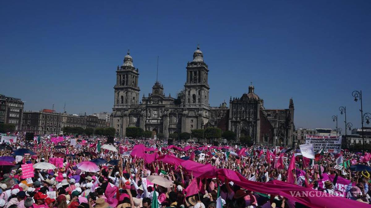 Así toman las calles y plazas miles de mexicanos para defender al INE (Fotos)