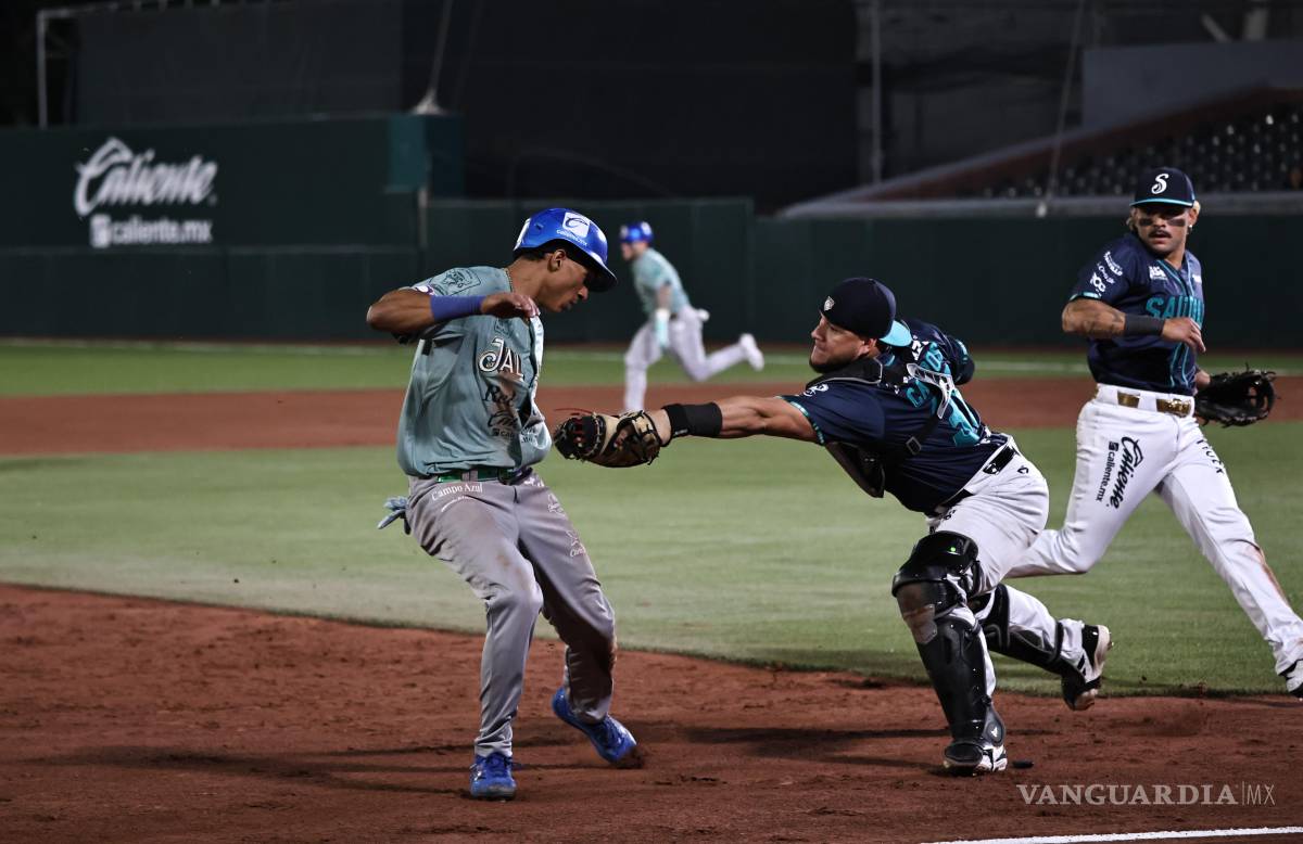 $!Saraperos abrió la serie en casa con una victoria sobre Charros de Jalisco.