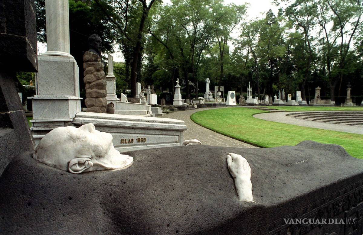 $!Rectora del Claustro se niega a entregar restos de Sor Juana Inés de la Cruz