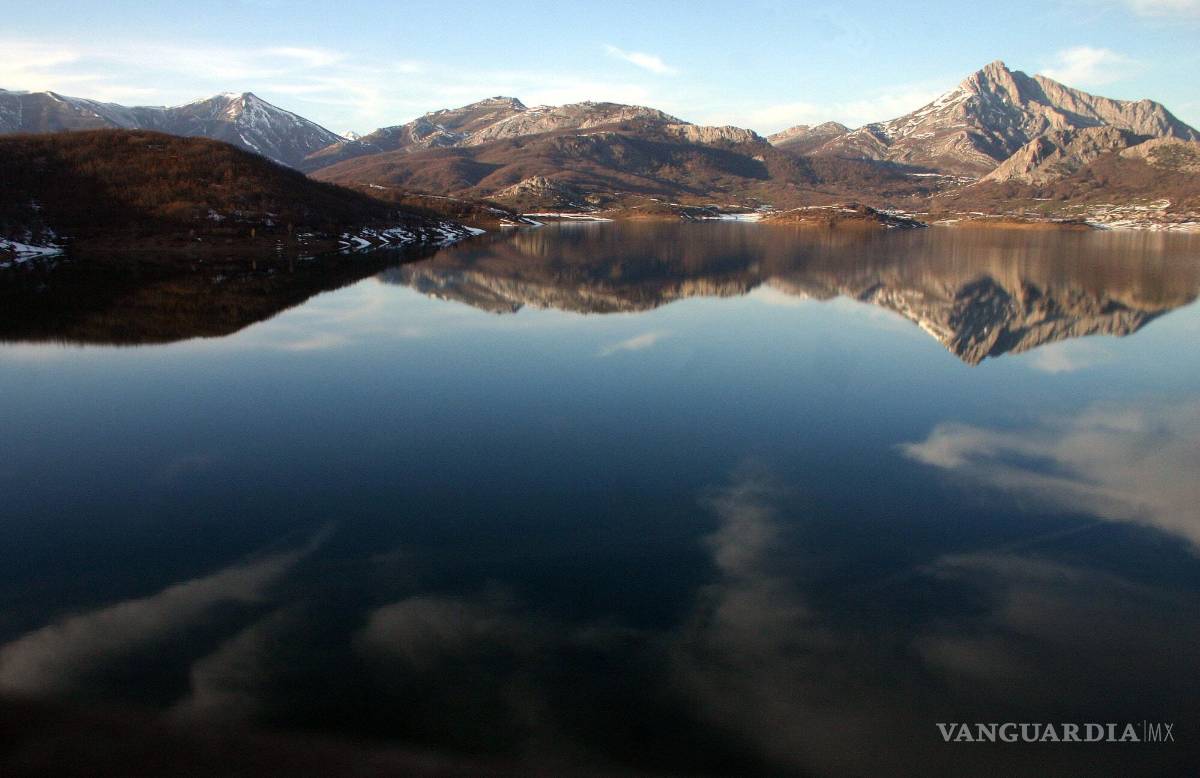 $!Imagen el Pantano del Porma donde el español Juan Benet situó Región, escenario de su novela Herrumbrosas lanzas”.