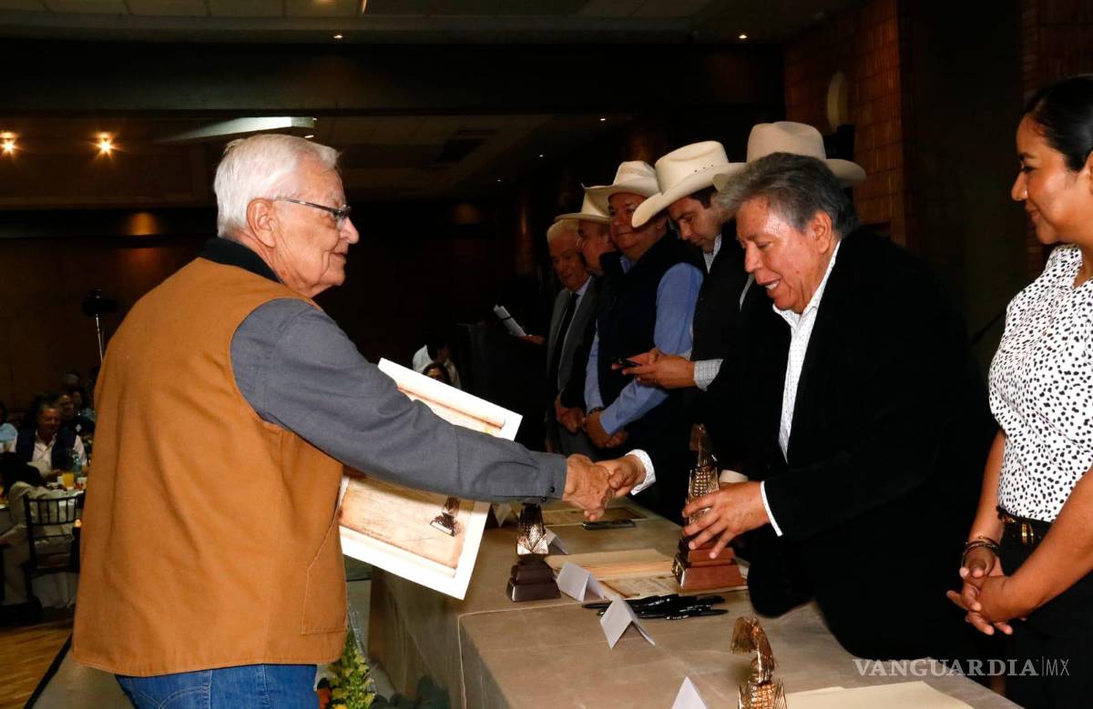 $!En el marco del Día del Agrónomo, la institución destacó su papel histórico en la formación de profesionales del sector agrícola en Coahuila y el país.