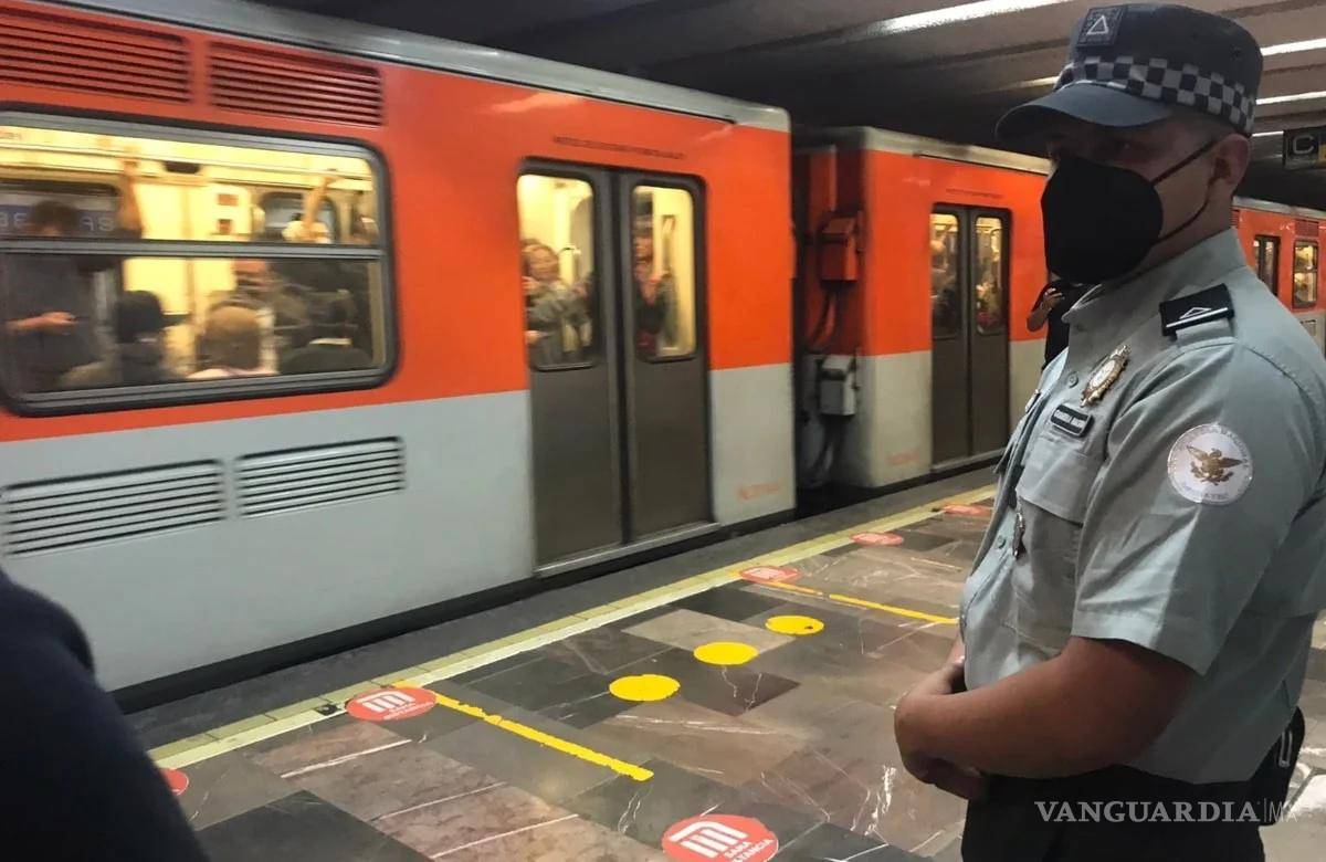$!La Guardia Nacional está llevando labores de vigilancia en las estaciones del metro en CDMX