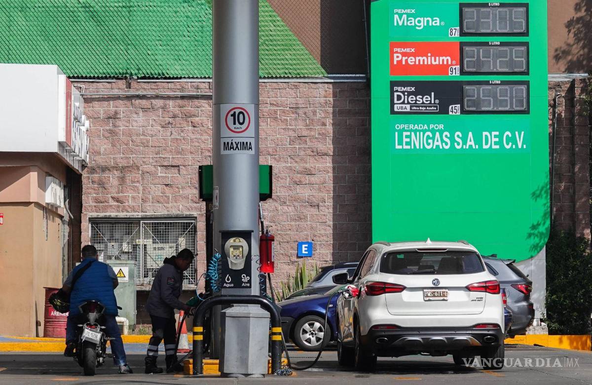 $!La intención de eliminar el pago en efectivo en gasolina y casetas antes de finalizar 2026.