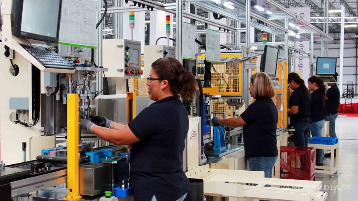 Productividad laboral acumula 15 meses en contracción