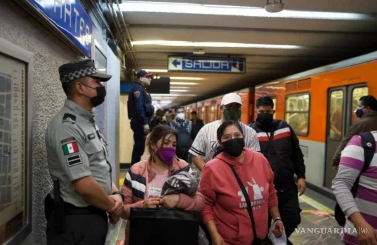 $!La Guardia Nacional está llevando labores de vigilancia en las estaciones del metro en CDMX