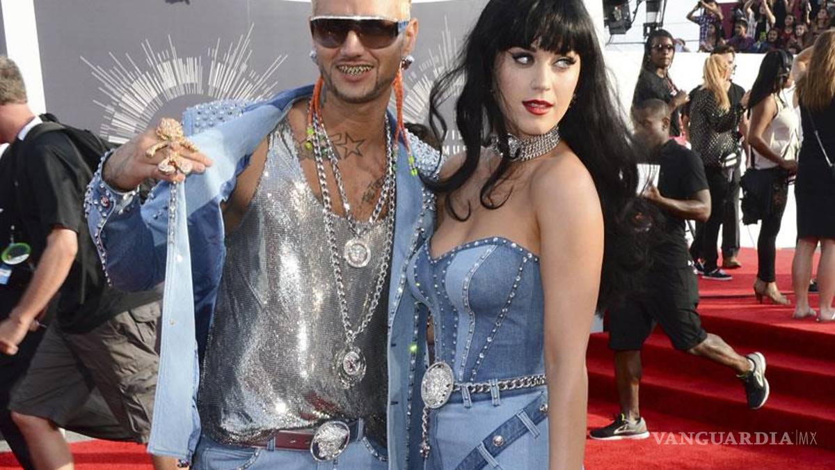 Perry homenajea a Spears en alfombra de los VMAs