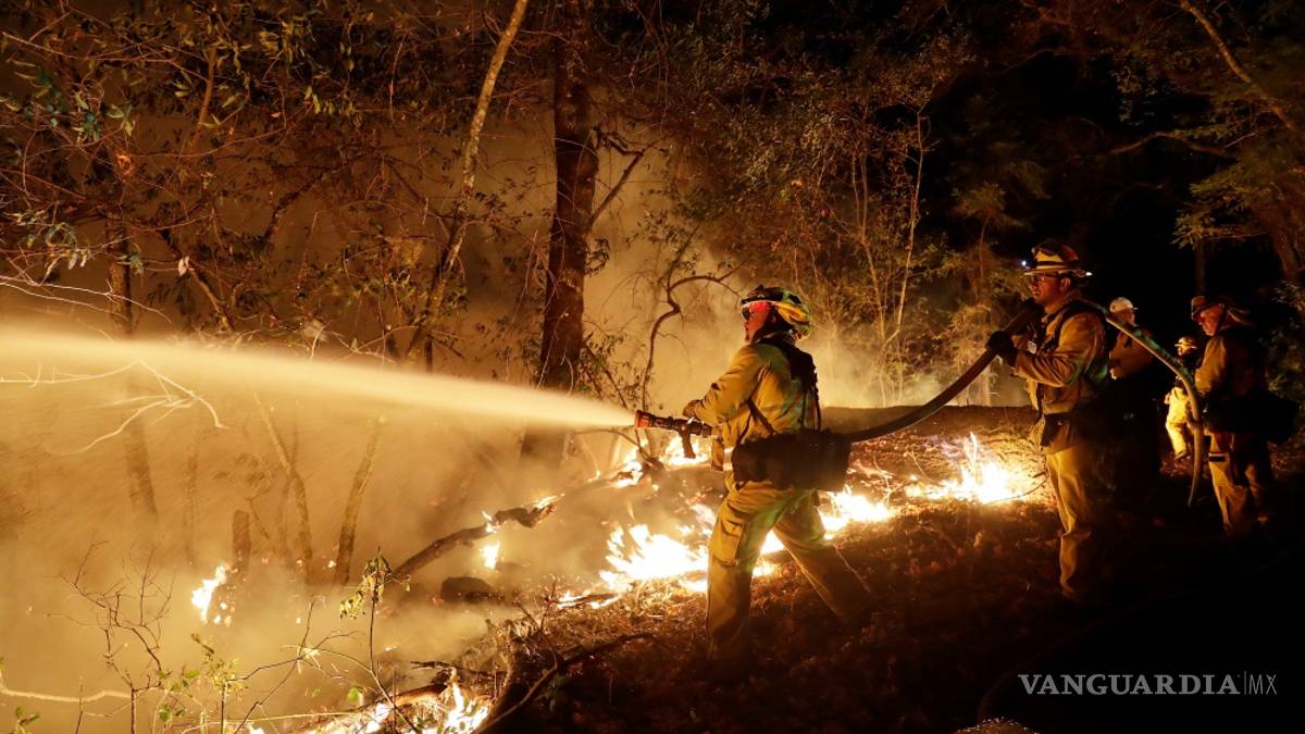 Entra en su segunda semana "la mayor tragedia" de California