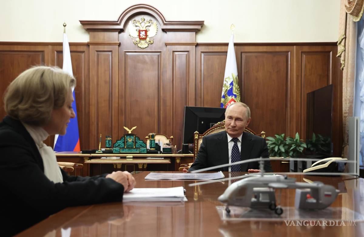 $!El presidente Putin y la directora de Rospotrebnadzor, Anna Popova. El Kremlin llamó fiarse exclusivamente de las informaciones del servicio ruso de defensa del consumidor, Rospotrebnadzor.