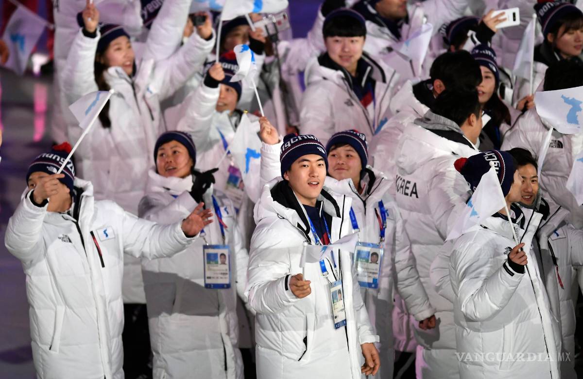 $!El desfile de las dos Coreas bajo una misma bandera (Fotos)