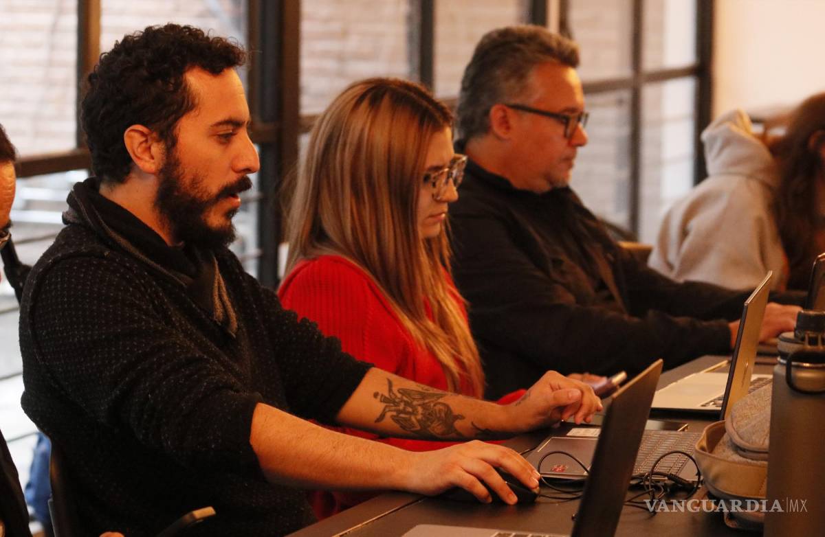 $!El equipo de producción estuvo presente durante la lectura.