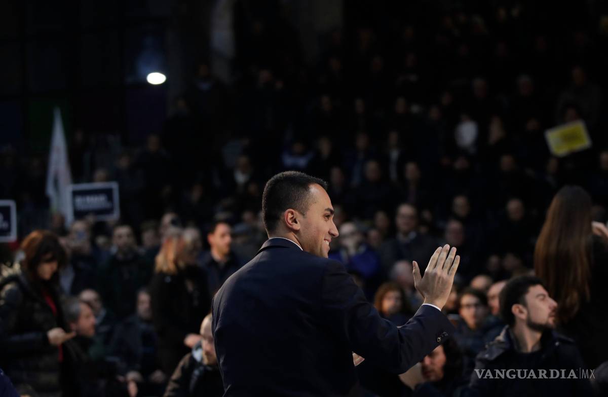 $!Acusa M5S a Berlusconi de "fortalecer la mafia" antes de los comicios en Italia