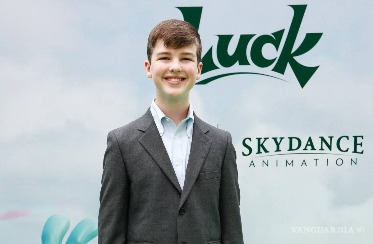 $!El actor estadounidense Iain Armitage asiste al estreno de la película ‘Luck’ en el Regency Village Theater de Los Ángeles, California.