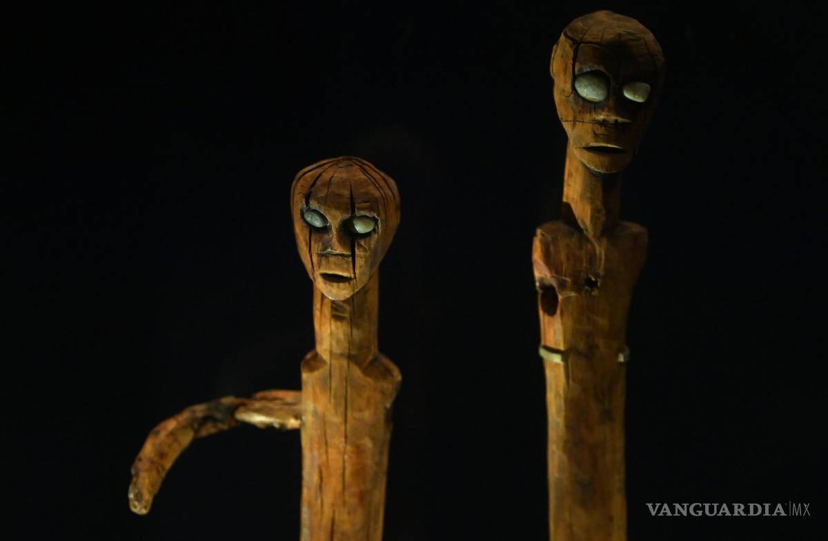 $!Ejemplos de tallas de madera alrededor del año 1200 a. C. de Yorkshire en el Reino Unido. EFE/EPA/Neil Hall