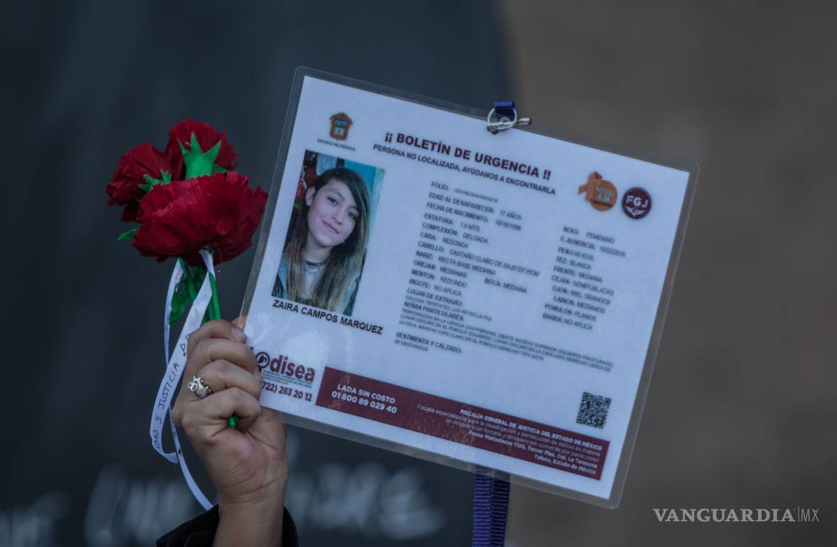 $!Protestan por sus desparecidos frente al Palacio Nacional (fotogalería)