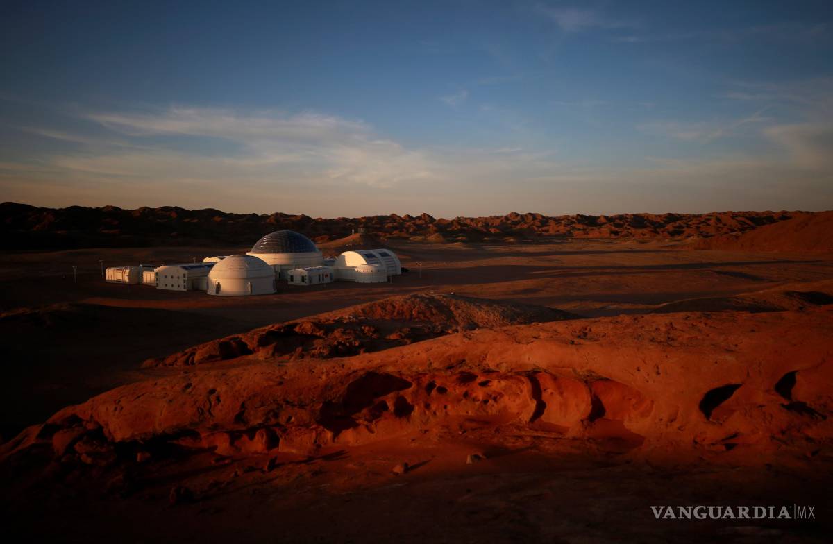 $!Vista de la base de simulación del Proyecto Espacio-C que simula la vida en Marte en el desierto de Gobi en China. El debate se centra en que el denominado planeta azul no tiene dueño, no es de nadie.
