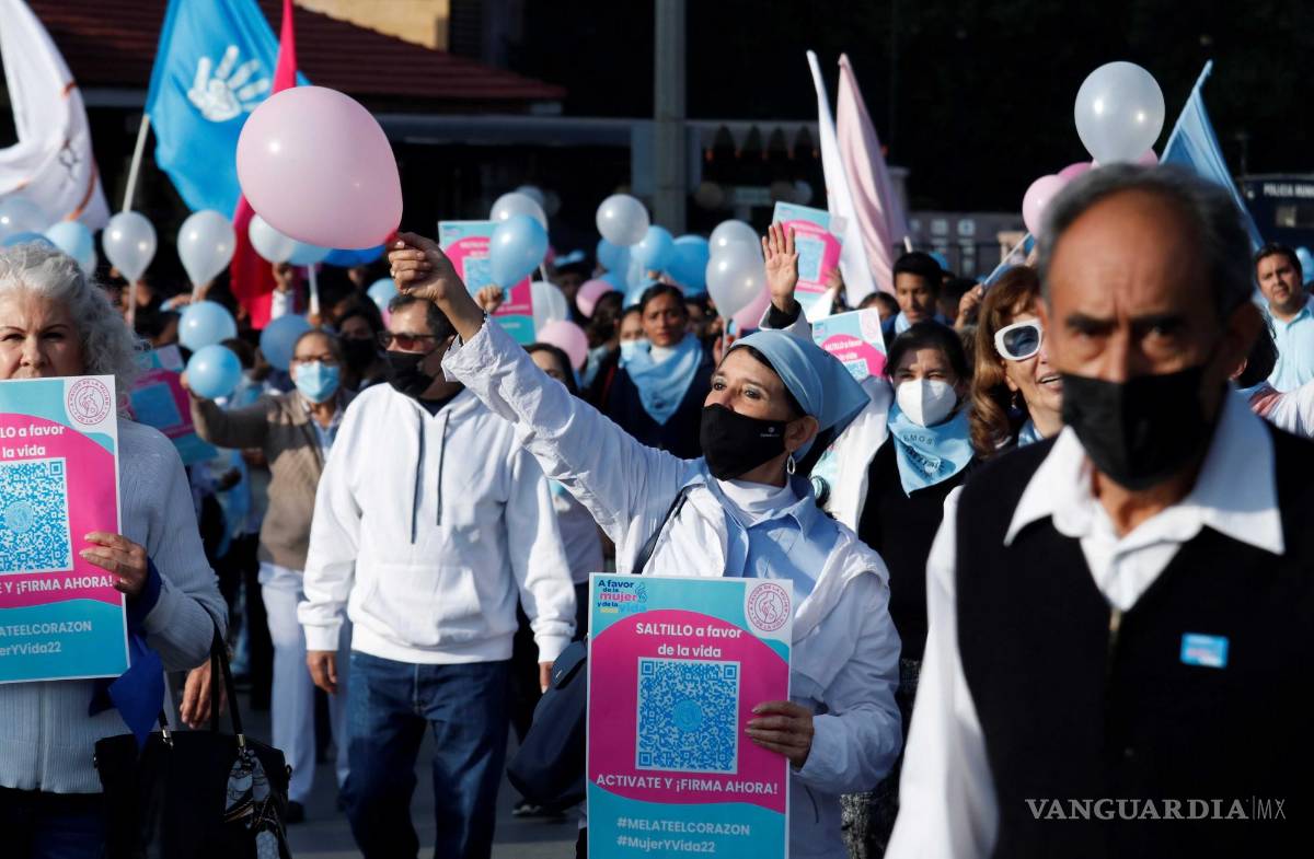 $!El obispo de Saltillo, Hilario González, agradeció la realización de esta segunda marcha para unirse a la alabanza y don de la vida, así como impulsar la consciencia sobre la vida gestante y desarrollar la preocupación ante la amenaza de la vida humana.